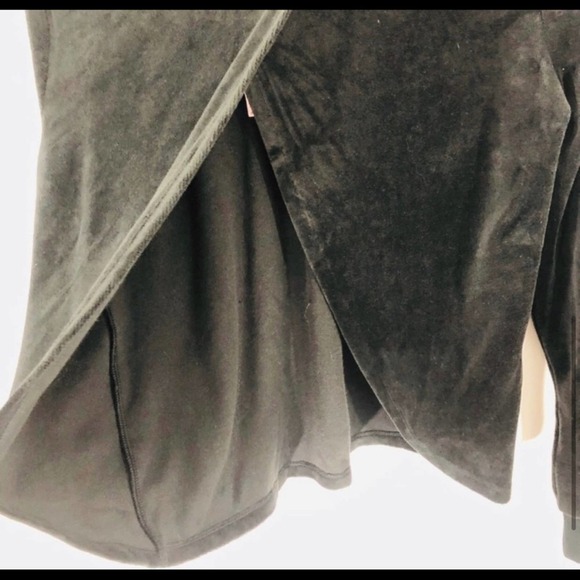 Victoria’s Secret Black Velvet Open Back Sweatshirt oversized new with tags xs - Picture 6 of 7